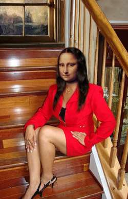 Mona Lisa Sitting on The Stairs